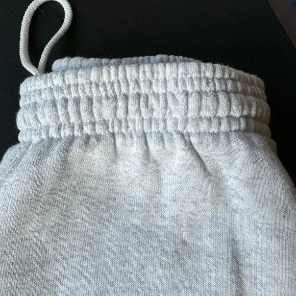 High School Musical 2 sweats - Picture 5 of 7